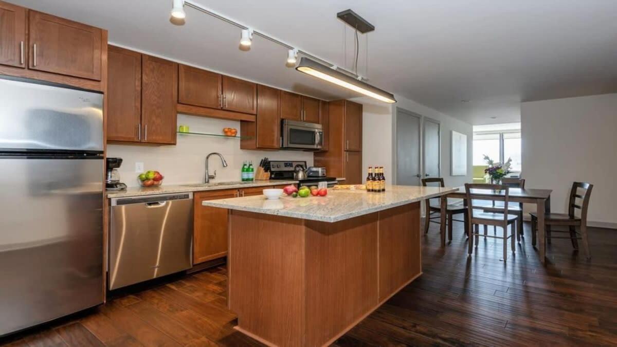 22Nd Fl Bold Cozysuites With Pool, Gym Dallas Bagian luar foto