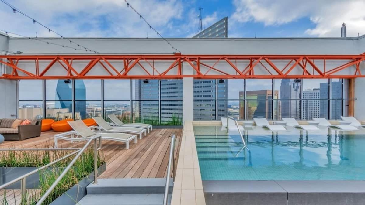 22Nd Fl Bold Cozysuites With Pool, Gym Dallas Bagian luar foto