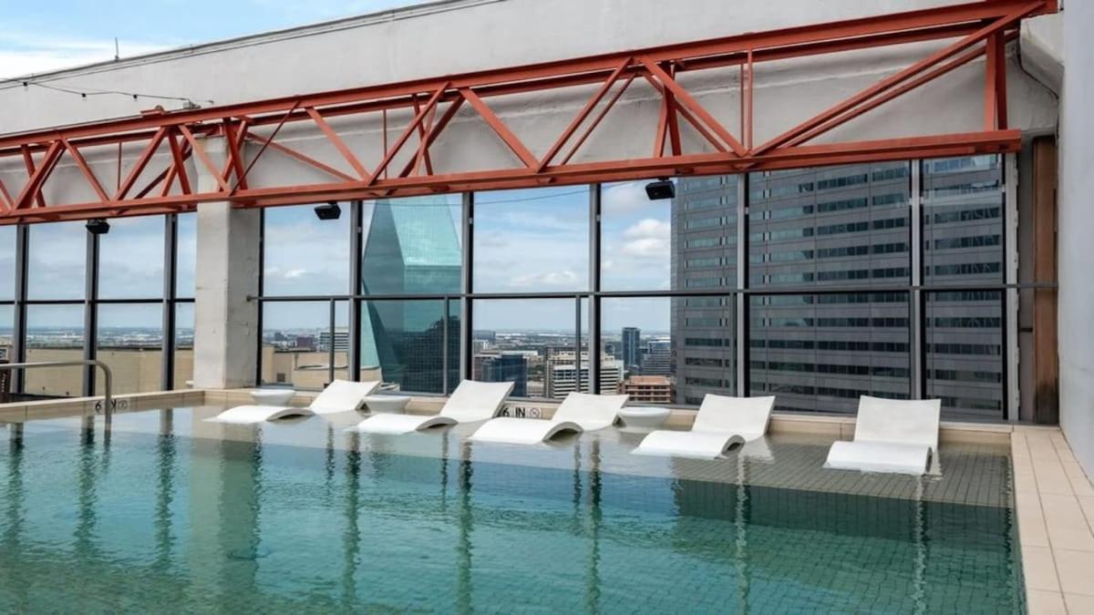 22Nd Fl Bold Cozysuites With Pool, Gym Dallas Bagian luar foto